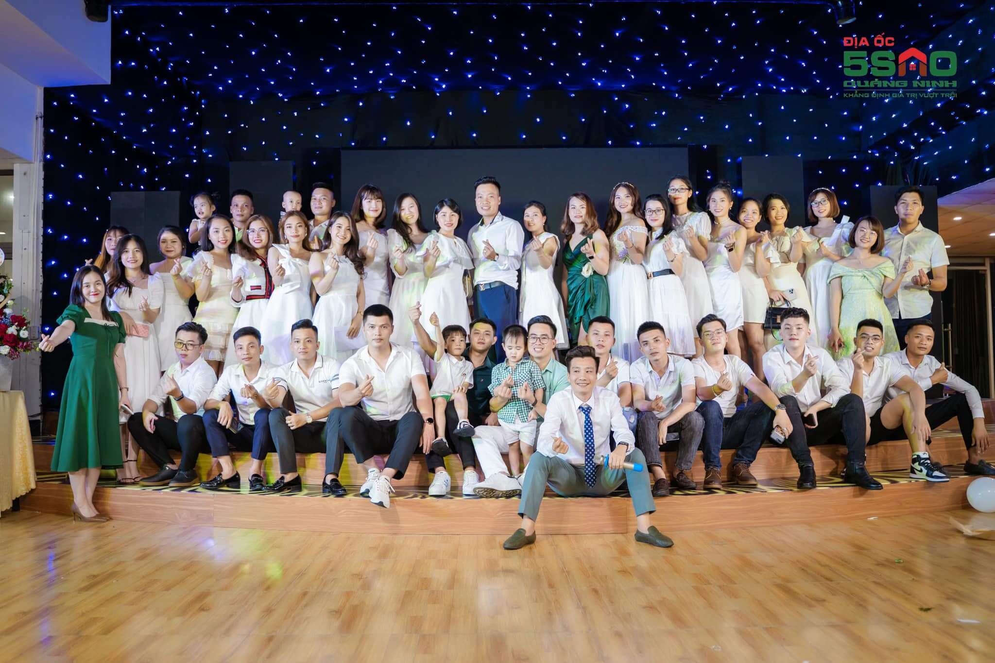 CHỤP ẢNH: TIỆC SINH NHẬT ĐỊA ỐC 5 SAO