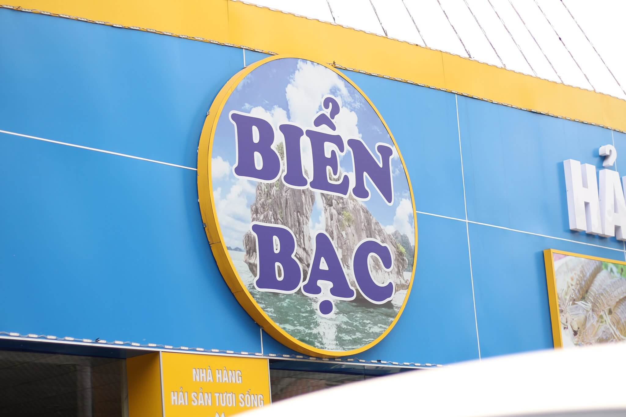 CHỤP ẢNH: NHÀ HÀNG BIỂN BẠC