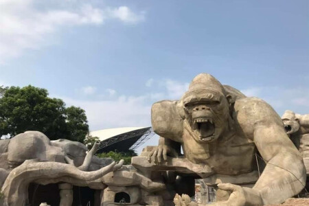 Sắp tới, một công viên điêu khắc độc đáo, nơi có bức tượng King Kong và mô hình khủng long "siêu to khổng lồ" đầu tiên ở Việt Nam sẽ chính thức khai trương tại tỉnh Quảng Ninh.