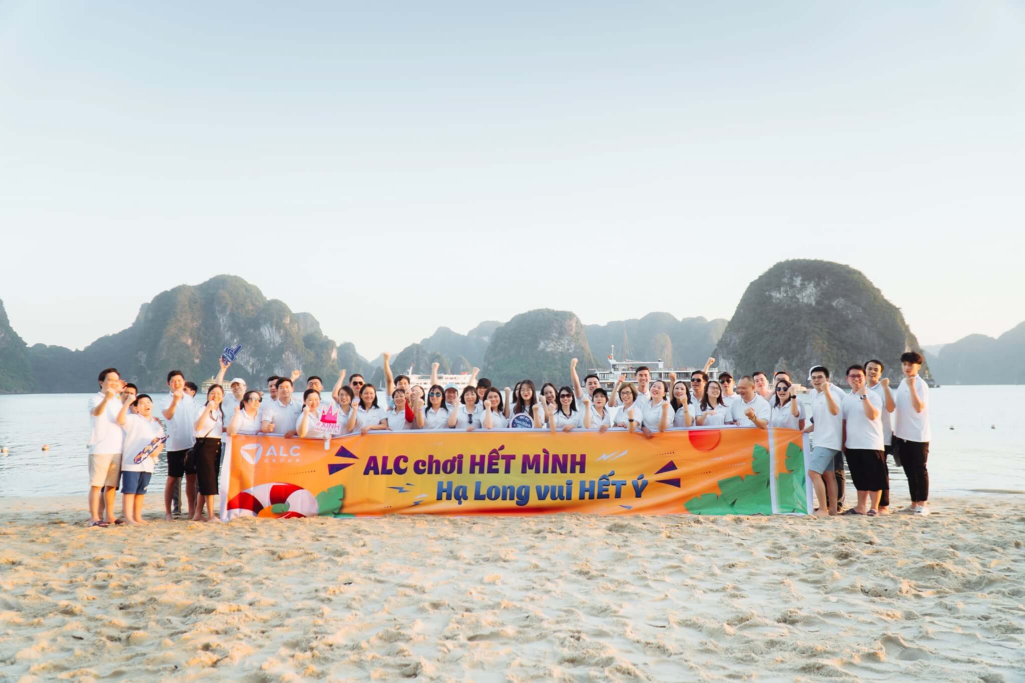 CHỤP ẢNH TEAMBUILDING ALC GROUP