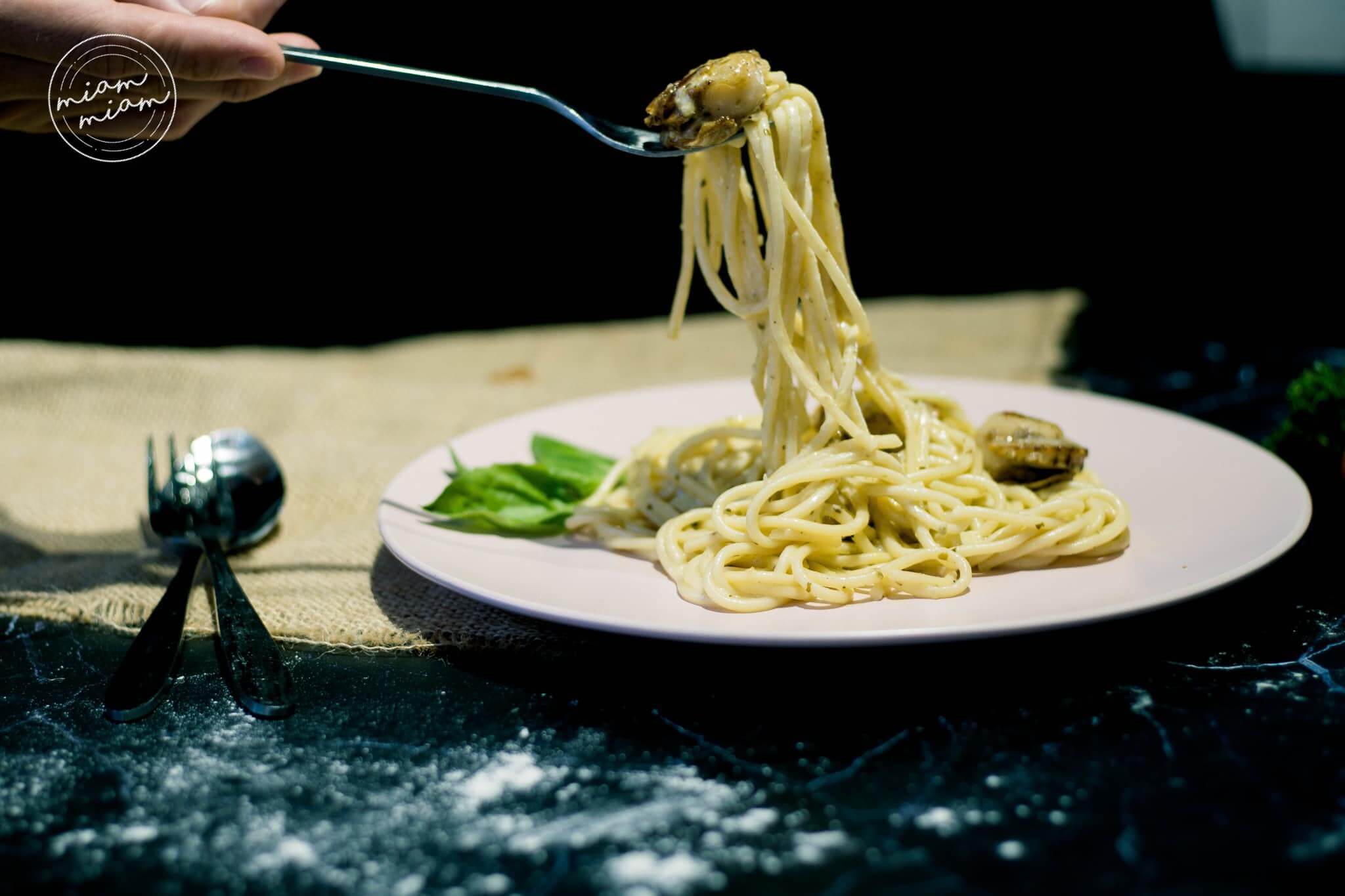 CHỤP ẢNH: CỬA HÀNG PIZZA MIAM MIAM