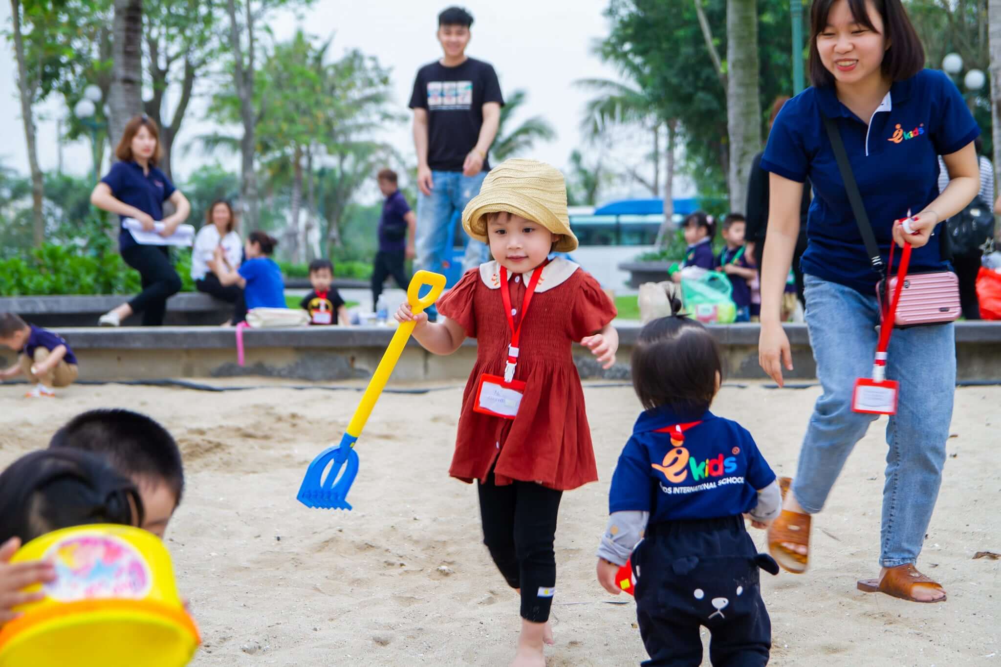 CHỤP ẢNH: TRƯỜNG MẦM NON SONG NGỮ EKIDS