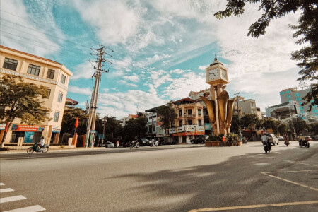 Cẩm Phả là một địa danh du lịch còn khá mới mẻ nhưng đầy tiềm năng của Quảng Ninh. Nếu bạn đang lên kế hoạch cho chuyến du lịch Cẩm Phả sắp tới thì hãy cùng MONKEY tìm hiểu những kinh nghiệm quý báu dưới đây nhé!